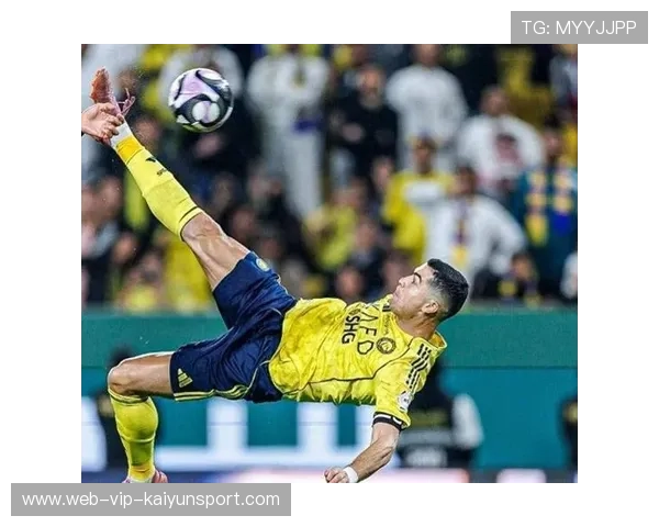 C罗外脚背传中，胜利后点包抄得手，c罗的那一脚