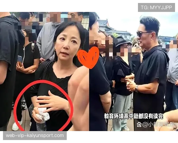 送别仪式的那条路人站两边，送别的时候